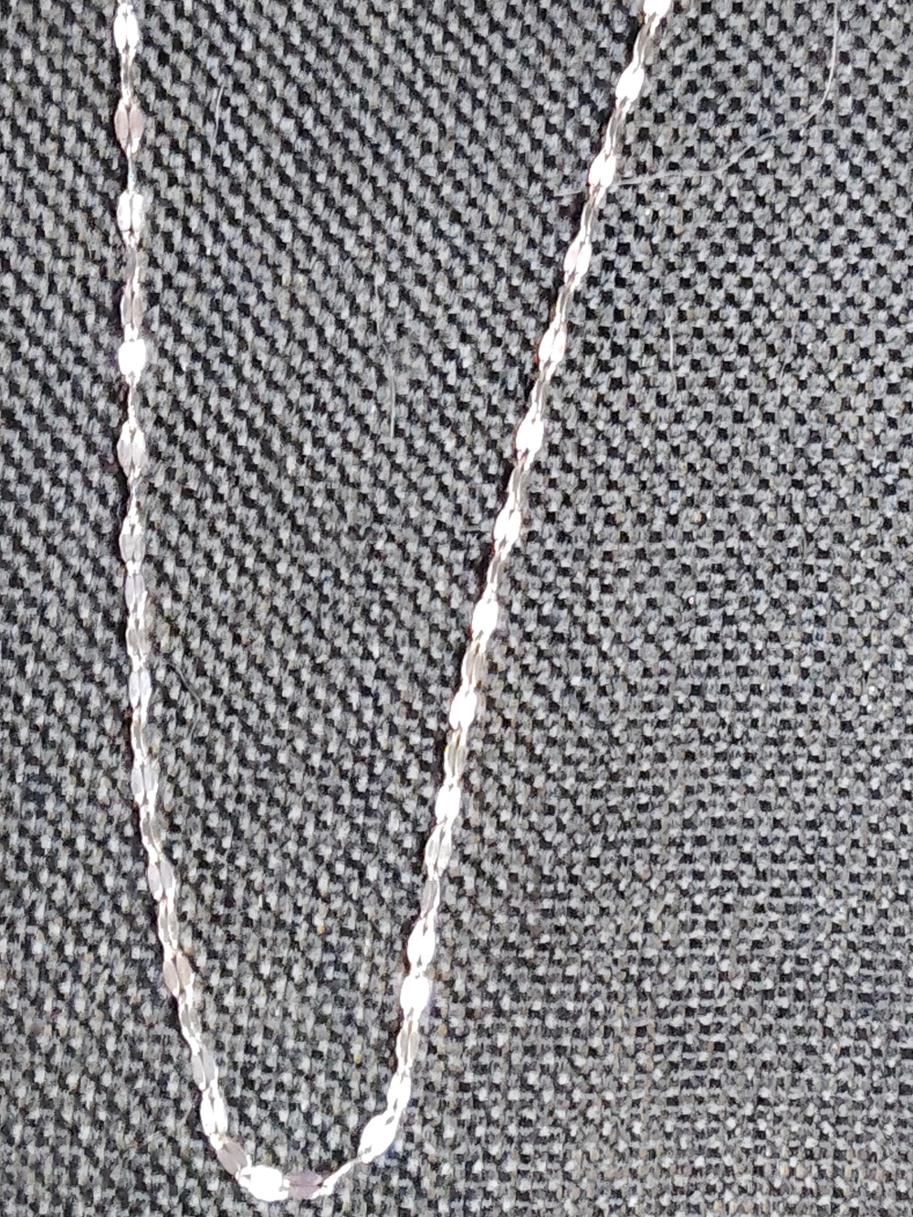 SHINY HAND POLISHED 💯ITALIAN STERLING SILVER-TWISTED LINK NECKLACE. 20" LONG